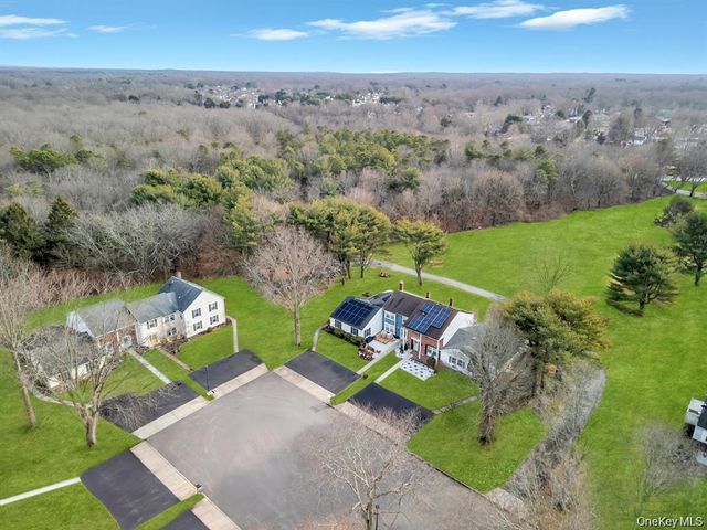 65 Federal Lane, Coram, NY 11727