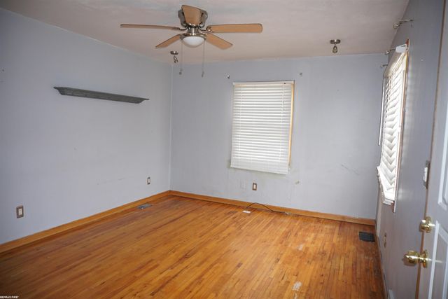 25287 Leach Street, Roseville, MI 48066