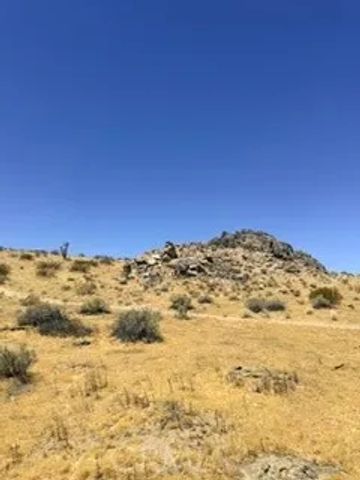 220 E Avenue P5, Palmdale, CA 93550