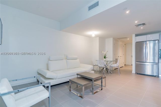 1600 NE 1st Ave 1204, Miami, FL 33132