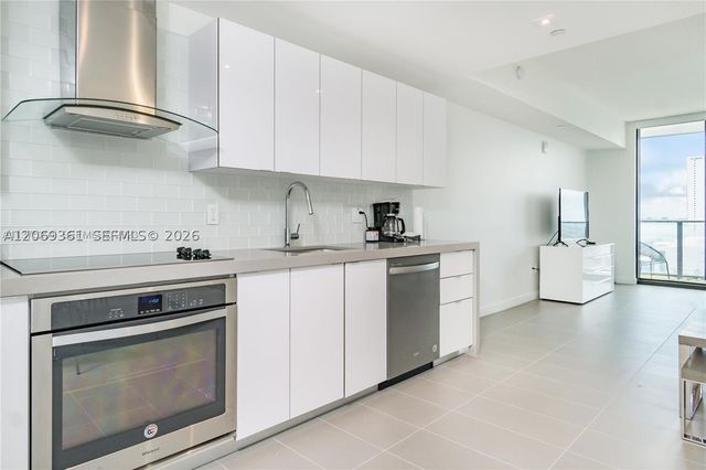 1600 NE 1st Ave 1204, Miami, FL 33132