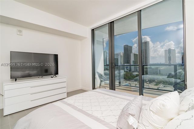 1600 NE 1st Ave 1204, Miami, FL 33132