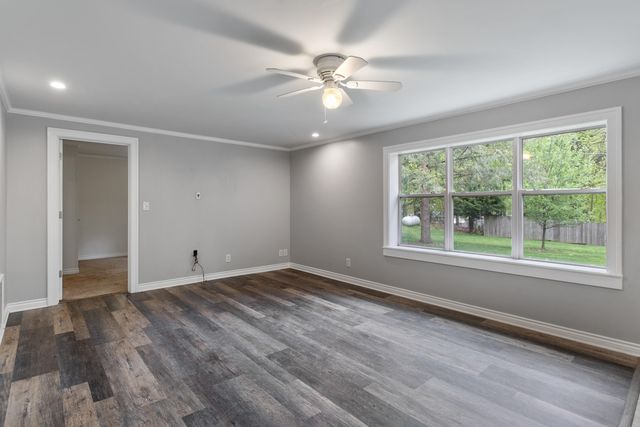7924 Pine Island Court NE, Belmont, MI 49306