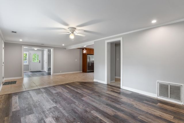 7924 Pine Island Court NE, Belmont, MI 49306