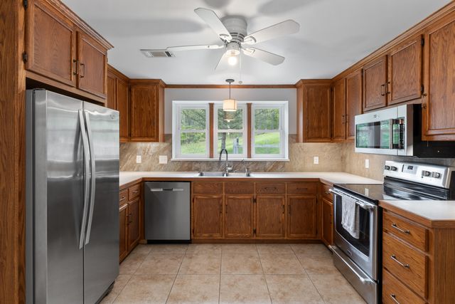 7924 Pine Island Court NE, Belmont, MI 49306