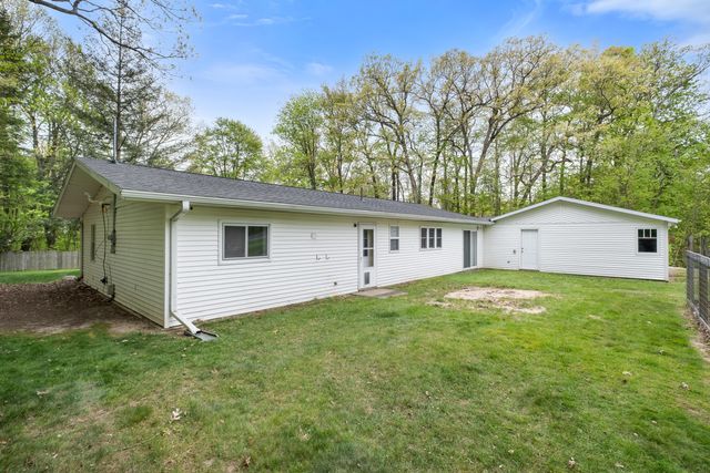 7924 Pine Island Court NE, Belmont, MI 49306