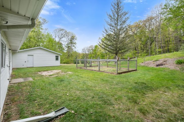 7924 Pine Island Court NE, Belmont, MI 49306