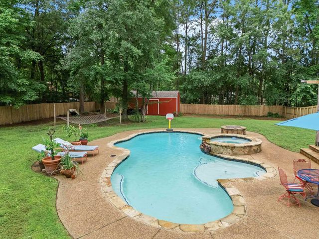 618 Sunnybrook, Longview, TX 75605