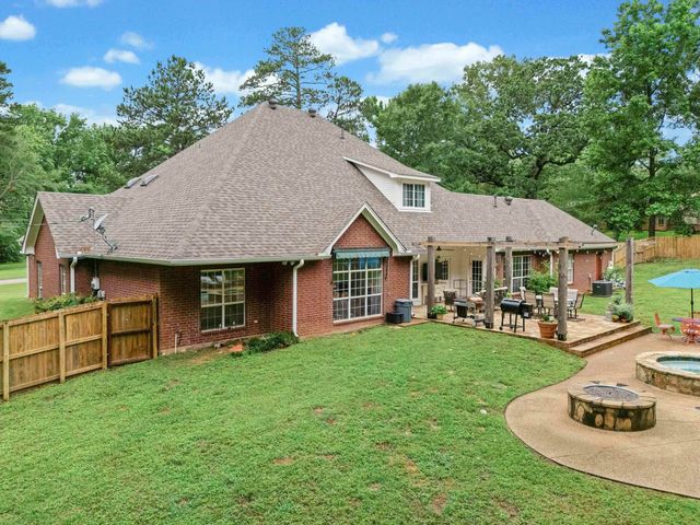 618 Sunnybrook, Longview, TX 75605