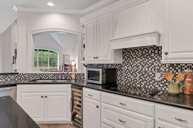 618 Sunnybrook, Longview, TX 75605