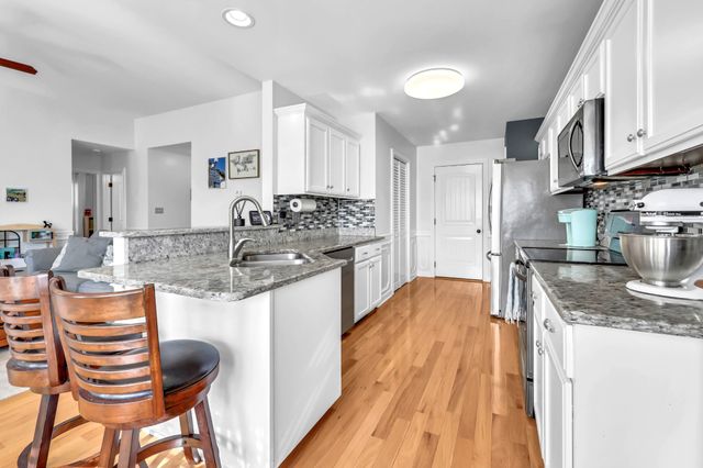 692 White Face Dr, Clarksville, TN 37040