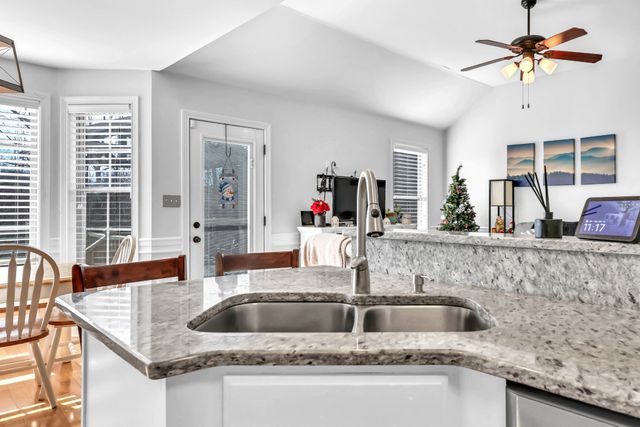 692 White Face Dr, Clarksville, TN 37040