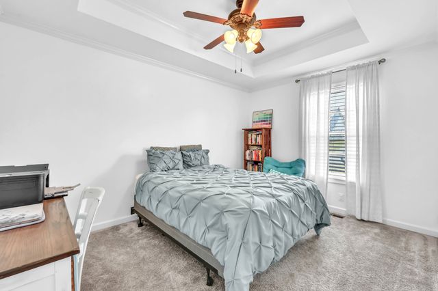 692 White Face Dr, Clarksville, TN 37040