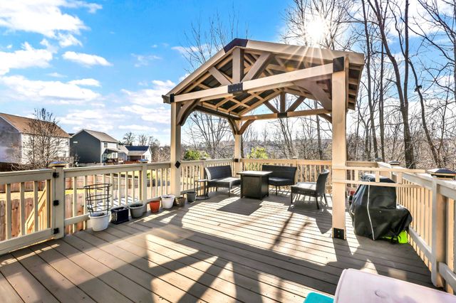 692 White Face Dr, Clarksville, TN 37040