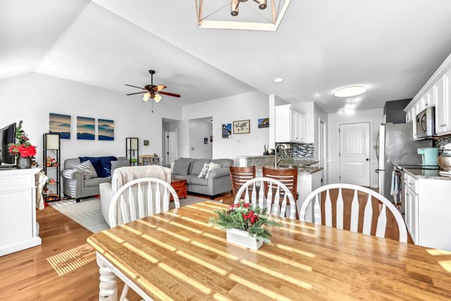 692 White Face Dr, Clarksville, TN 37040