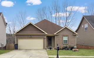 692 White Face Dr, Clarksville, TN 37040