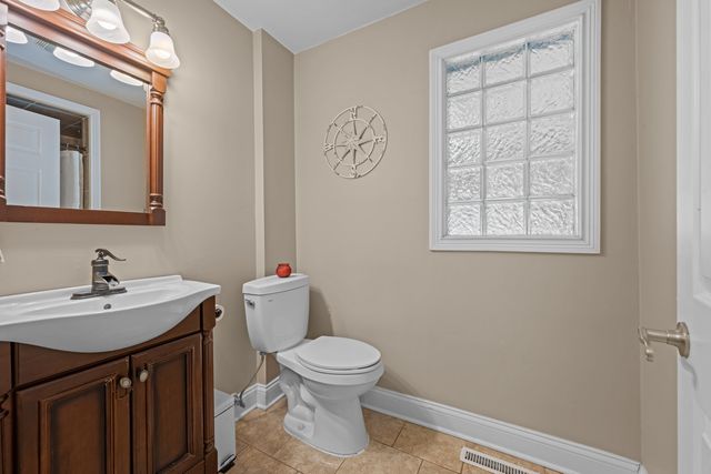 311 Ohio Avenue, St. Charles, IL 60174