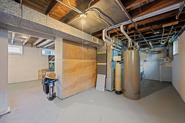 311 Ohio Avenue, St. Charles, IL 60174