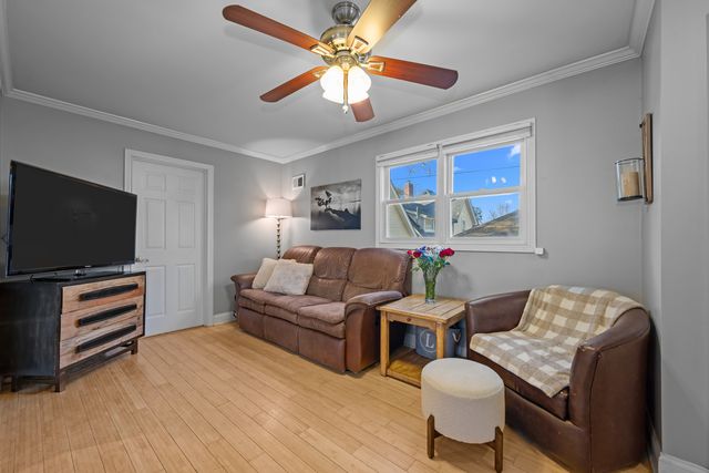 311 Ohio Avenue, St. Charles, IL 60174