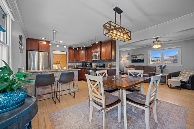 311 Ohio Avenue, St. Charles, IL 60174