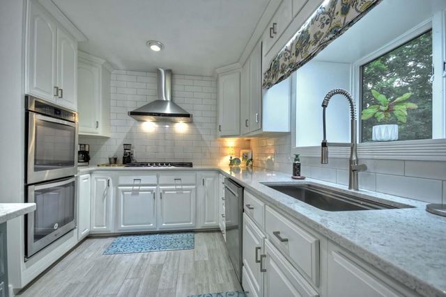 76 White Oak Drive, Blue Ridge, GA 30513