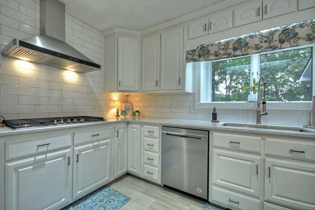 76 White Oak Drive, Blue Ridge, GA 30513