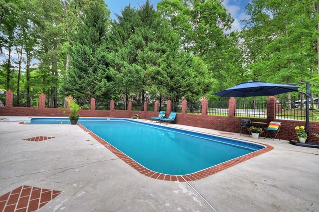 76 White Oak Drive, Blue Ridge, GA 30513