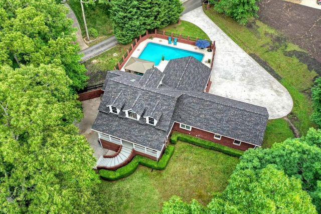 76 White Oak Drive, Blue Ridge, GA 30513