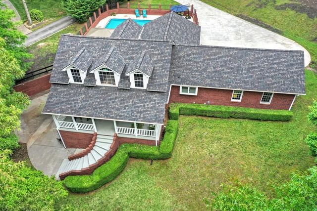 76 White Oak Drive, Blue Ridge, GA 30513