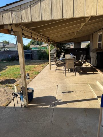 709 S Lee Ave, Lodi, CA 95240