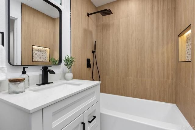 1356 Pleasant Hill Street, Escondido, CA 92026