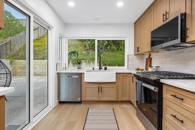 1356 Pleasant Hill Street, Escondido, CA 92026