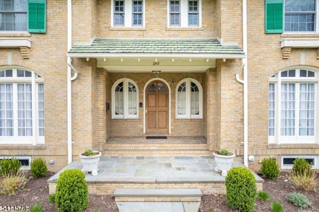 245 Montrose Ave, South Orange Village Twp., NJ 07079