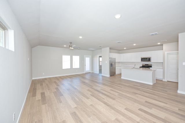 577 Sierra Ridge, Lavon, TX 75166