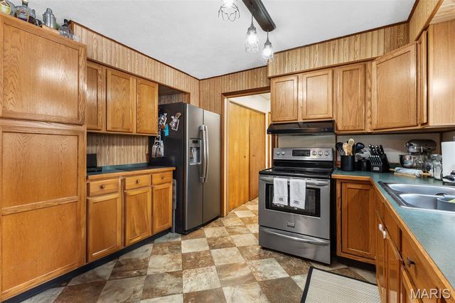 5255 Hillsboro Road, Farmington, MO 63640