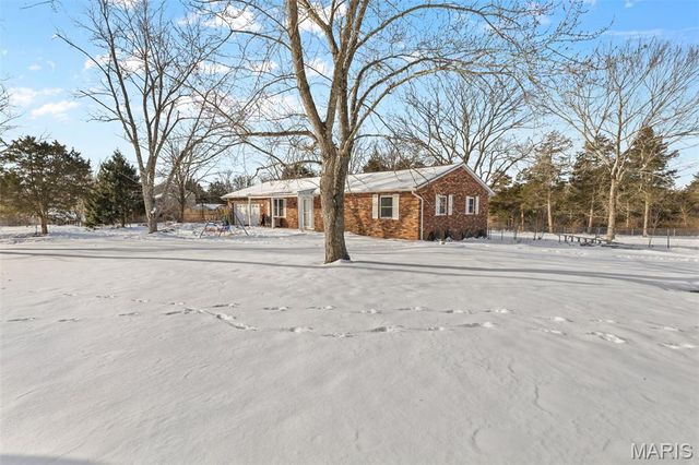 5255 Hillsboro Road, Farmington, MO 63640