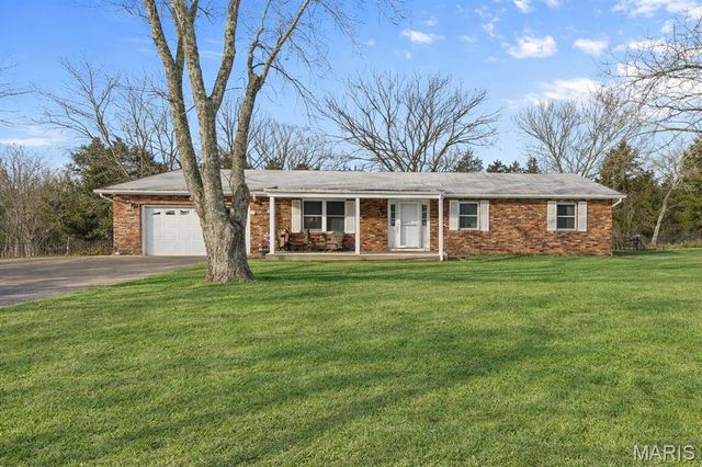 5255 Hillsboro Road, Farmington, MO 63640