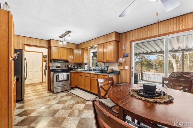 5255 Hillsboro Road, Farmington, MO 63640