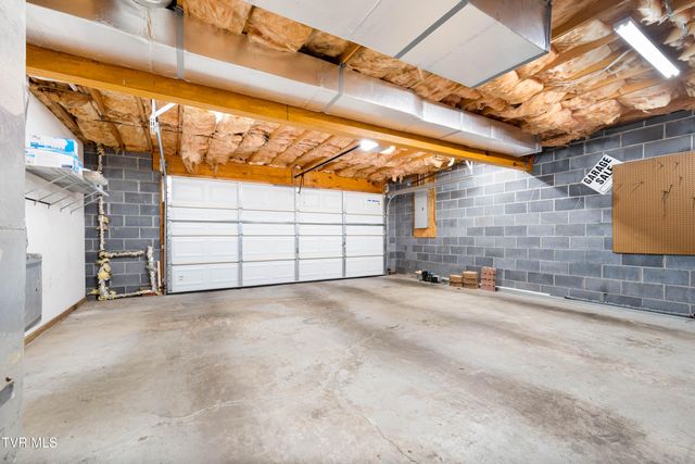 115 Maple Ridge Drive, Jonesborough, TN 37659