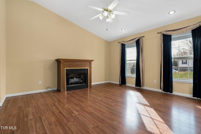 115 Maple Ridge Drive, Jonesborough, TN 37659