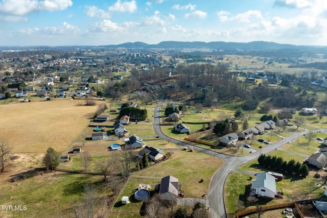 115 Maple Ridge Drive, Jonesborough, TN 37659