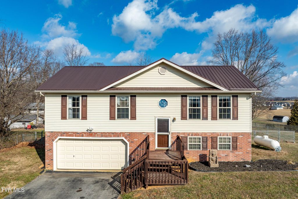 115 Maple Ridge Drive, Jonesborough, TN 37659