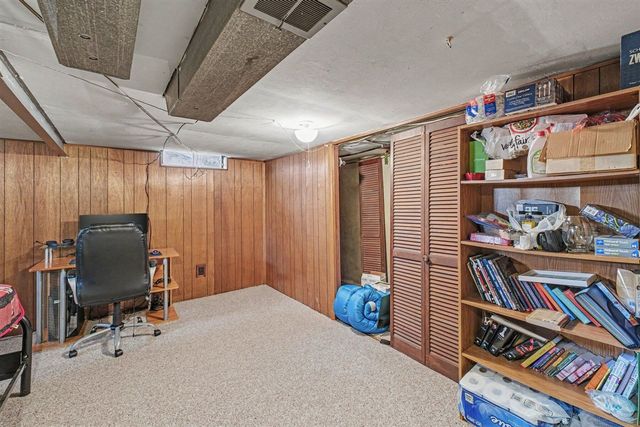 527 Fairfield Avenue, Grand Rapids, MI 49504
