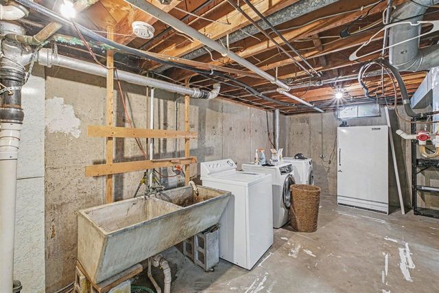 527 Fairfield Avenue, Grand Rapids, MI 49504