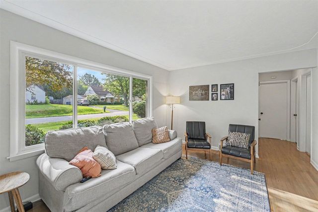 527 Fairfield Avenue, Grand Rapids, MI 49504