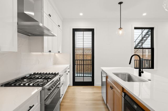 27 Shepard 1, Boston, MA 02135