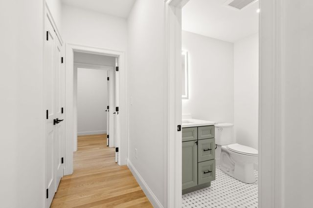 27 Shepard 1, Boston, MA 02135