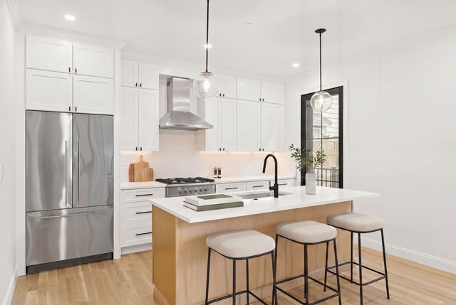 27 Shepard 1, Boston, MA 02135