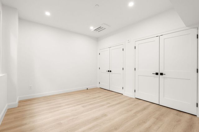 27 Shepard 1, Boston, MA 02135