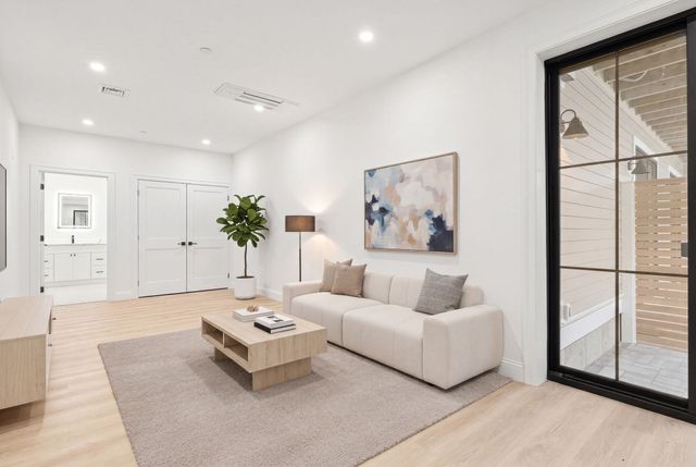 27 Shepard 1, Boston, MA 02135